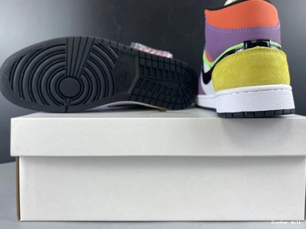 SE Jordan1 Multi-Color SportInspired Mid CW1140-100 524 0611